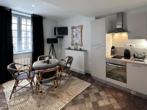 Studio de charme 30m², centre historique de Moulins, 2 lits jumelables, tout équipé, proche commodités - FR-1-489-472